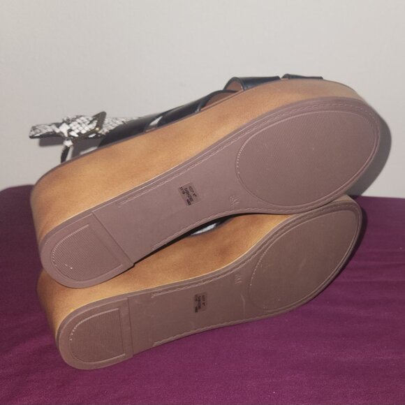 American Eagle - Picture 8 of 8